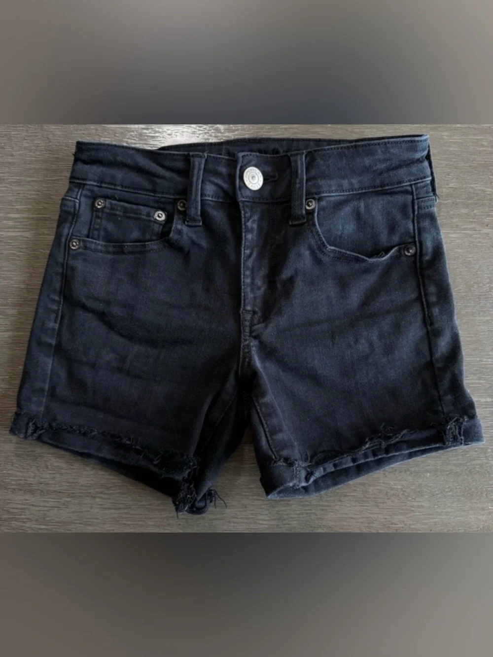 AEO Solid Black Denim Midi Shorts Jeans 00